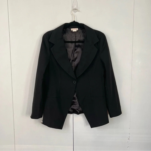 Ingrid & Isabel Jackets & Blazers - Ingrid & Isabel Ponte Knit Maternity Black Blazer
